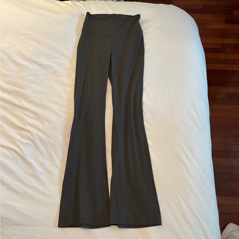 Lululemon flared leggings
